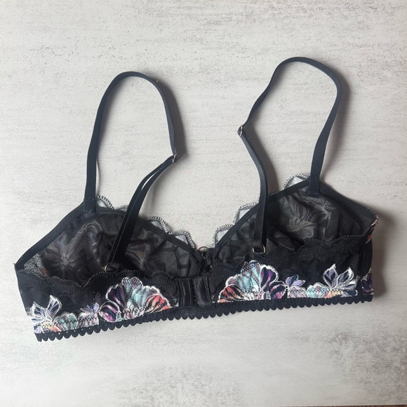 NWOT Savage X Fenty Unlined Floral Embroidered Black Bralette - Picture 2 of 8